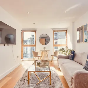  Apartment Dock Apt&free Secure Parking!
